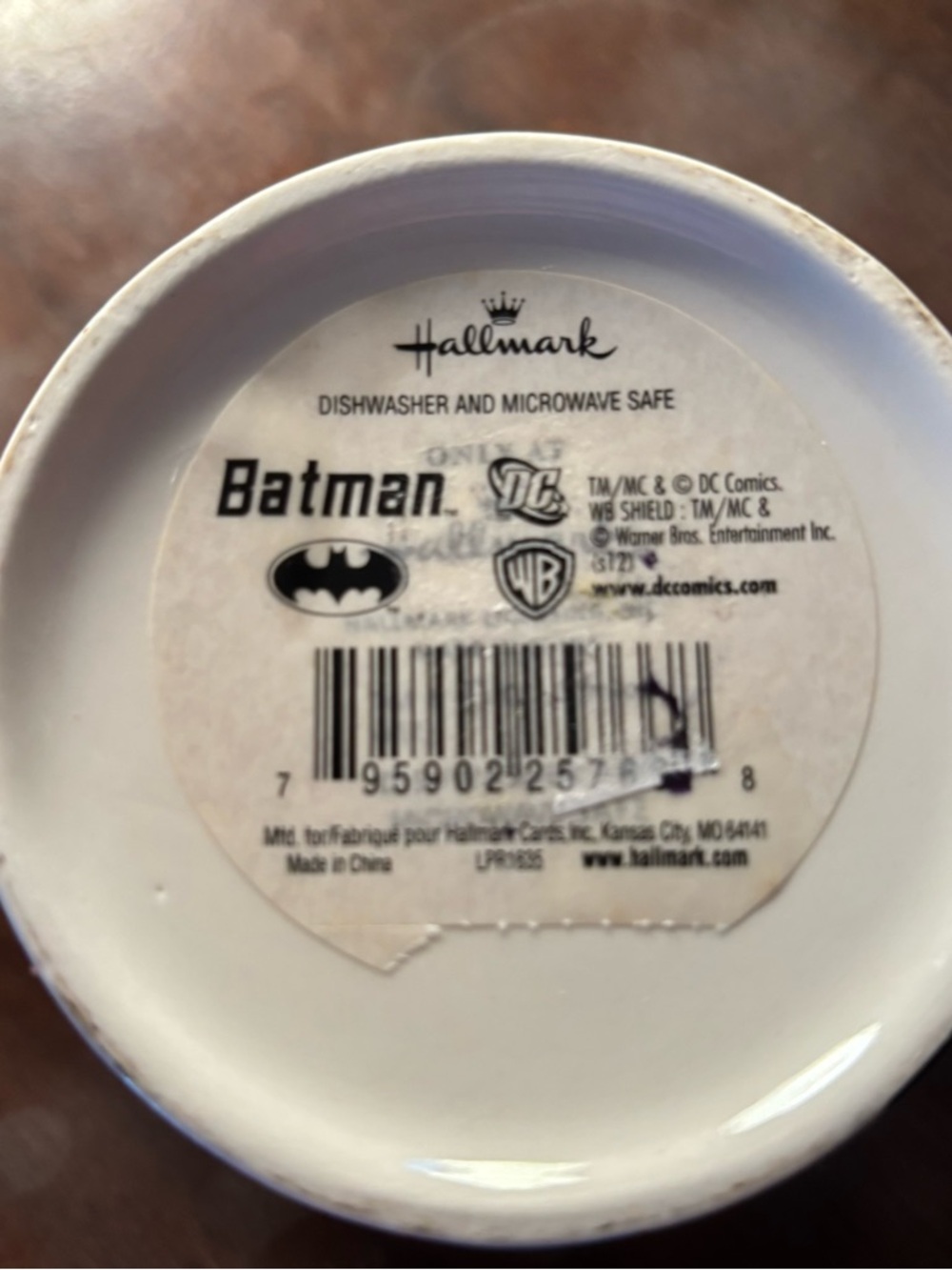 Hallmark White Ceramic Batman " To the Man Cave" Mug - Picture 6 of 6
